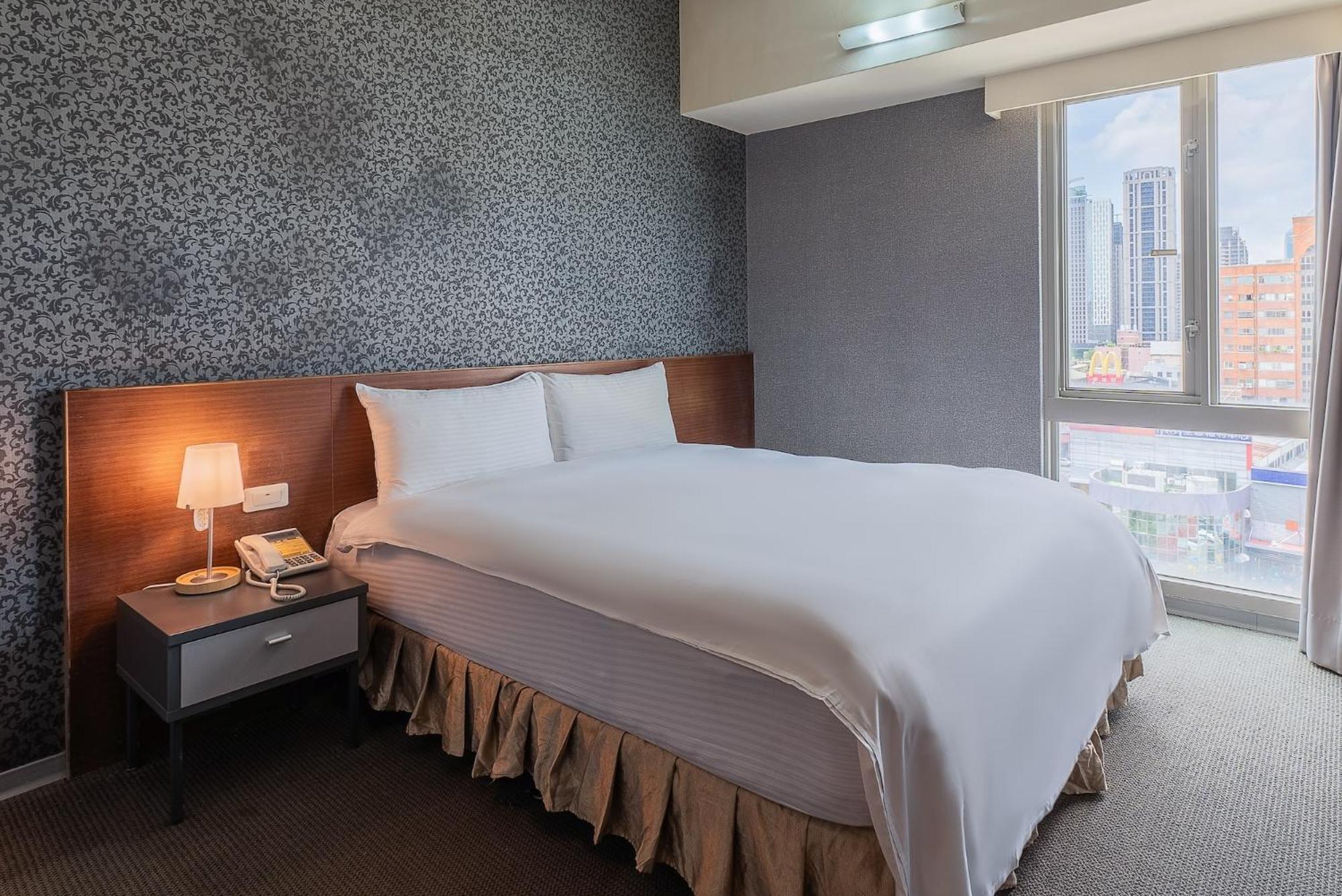 The Galerie Hotel Đài Trung Ngoại thất bức ảnh