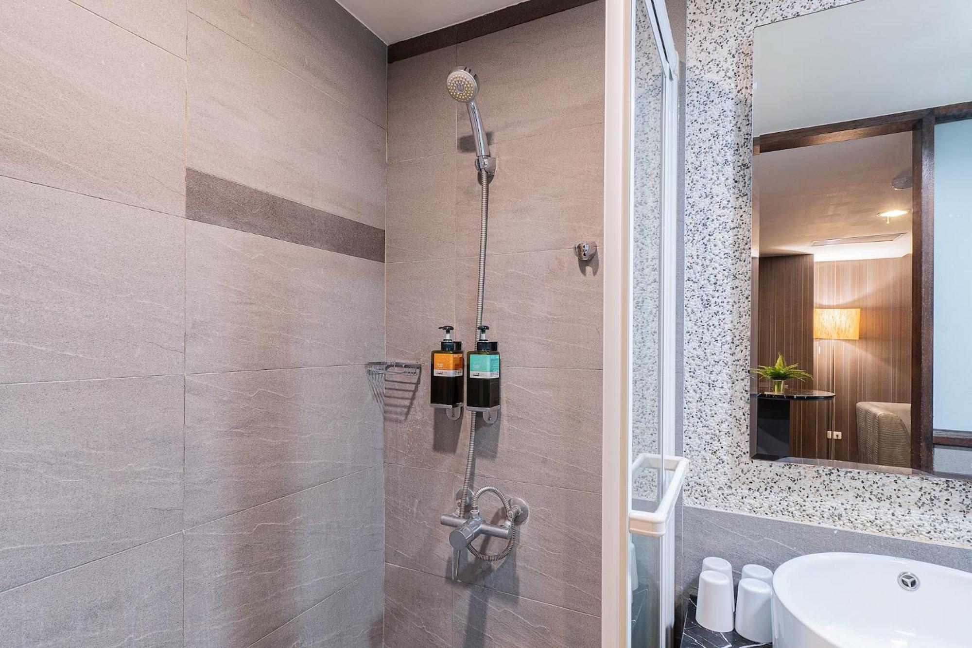 The Galerie Hotel Đài Trung Ngoại thất bức ảnh